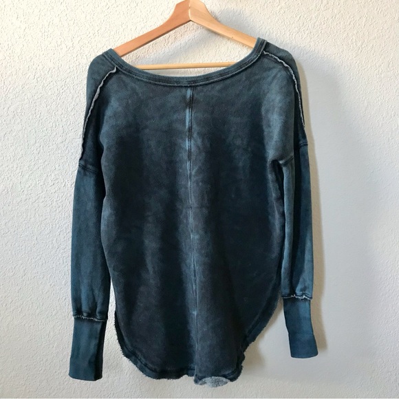 Free People Navy Blue Westeros Distressed Sweatshirt Size XS V Neck Boho Raw Hem - Picture 6 of 8